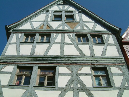 Denkmalschutz passgenaue Fenster Fachwerkhaus